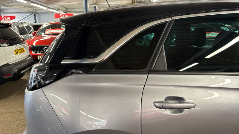 Vauxhall Crossland 1.2 Turbo SRi Nav 5dr Petrol Hatchback